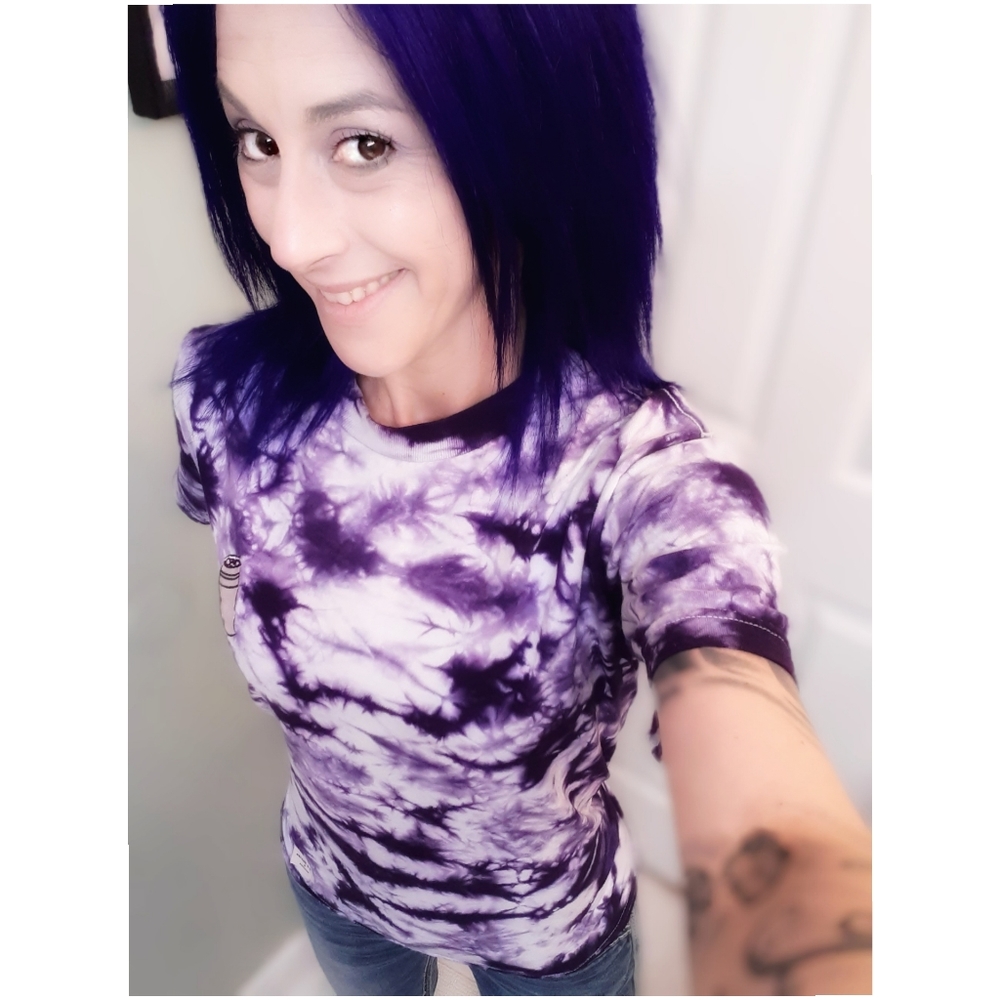 💜🌺Meet your Posher, Jessica🌺💜